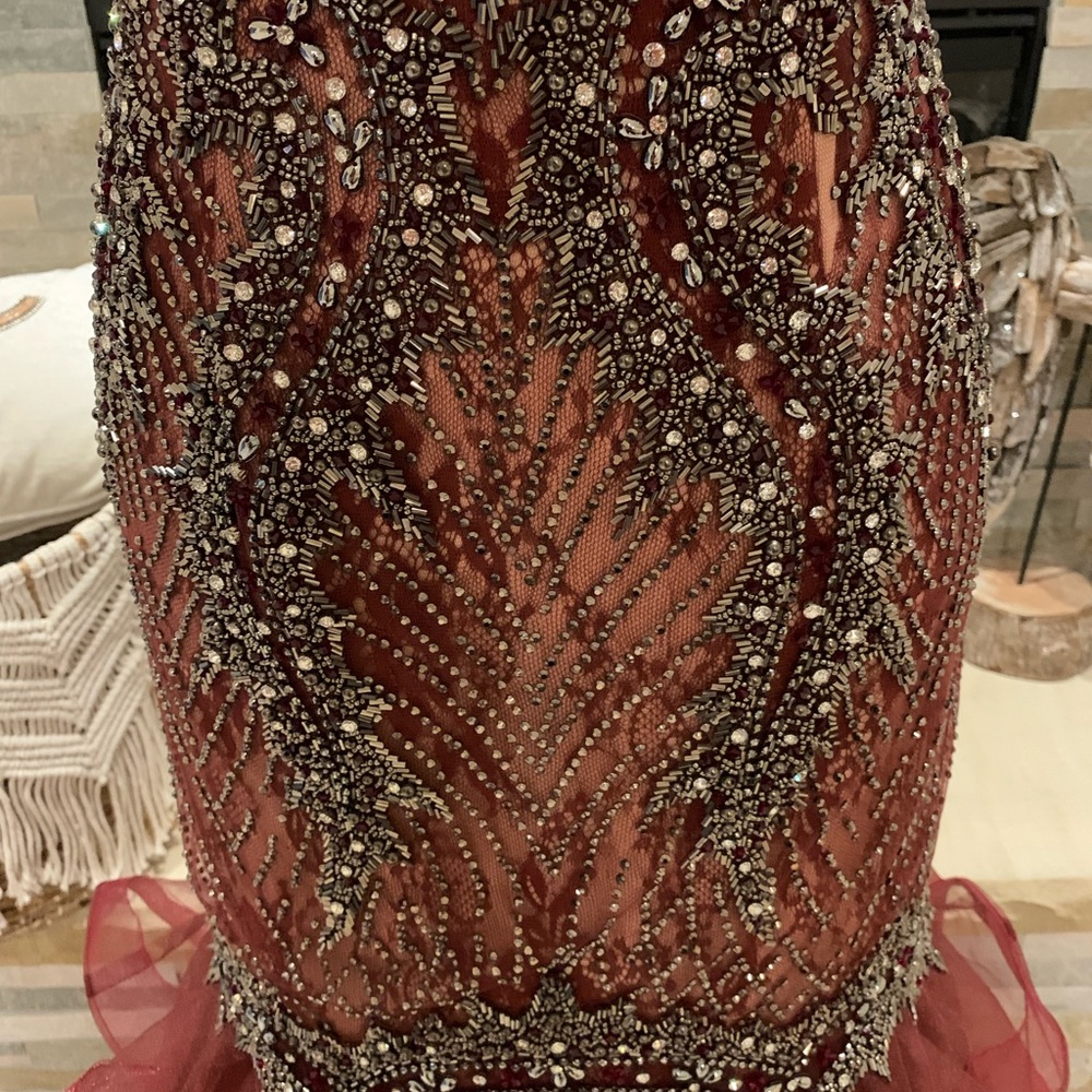 Brand Designer: LUCCI LU Burgundy long beaded dress - Picture 7 of 15
